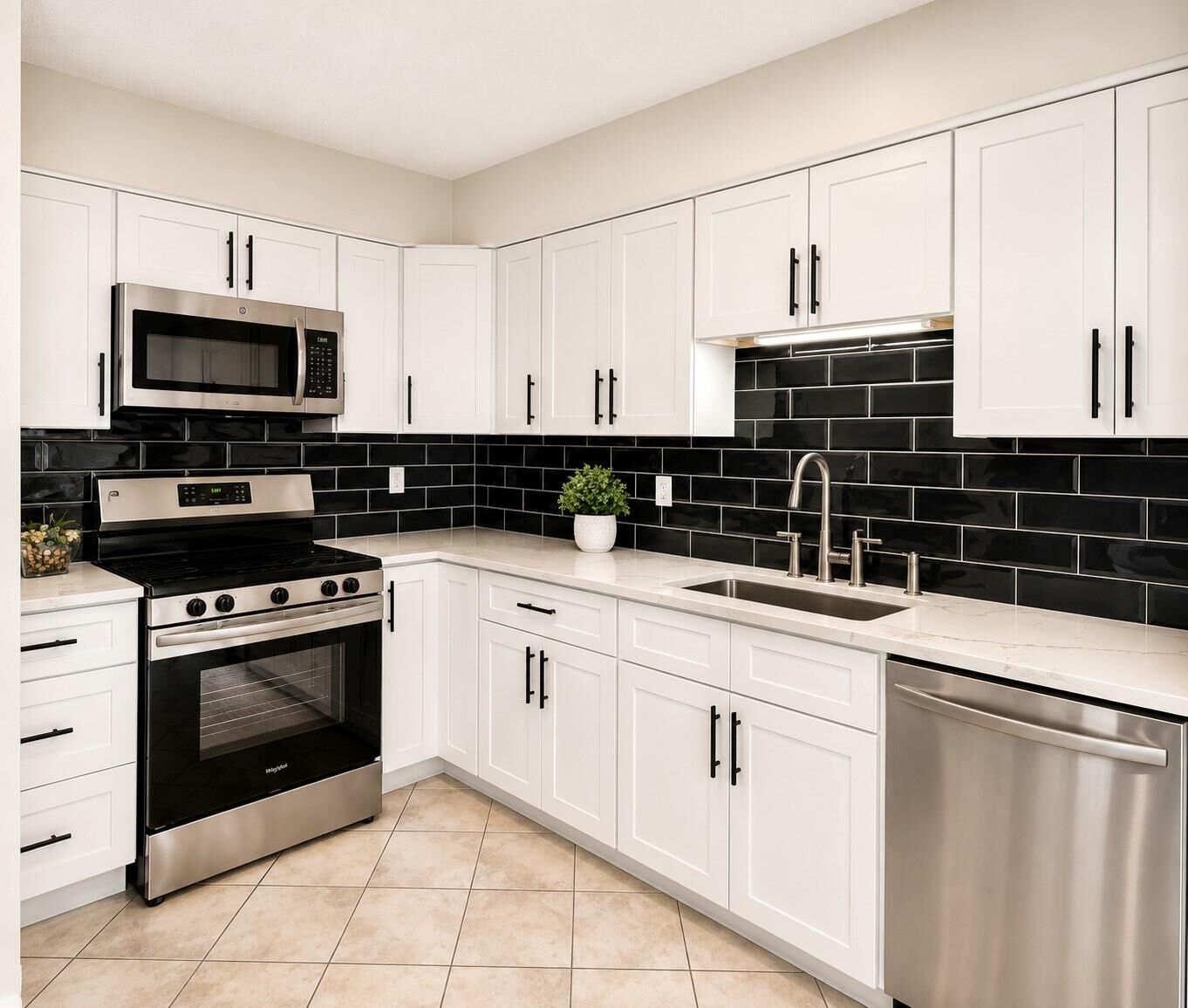 Property Photo: 6106 W Airport Boulevard 18 TX 77035
