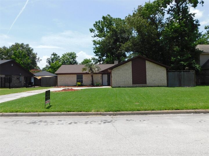Property Photo: 1814 Chart Dr Drive TX 77532
