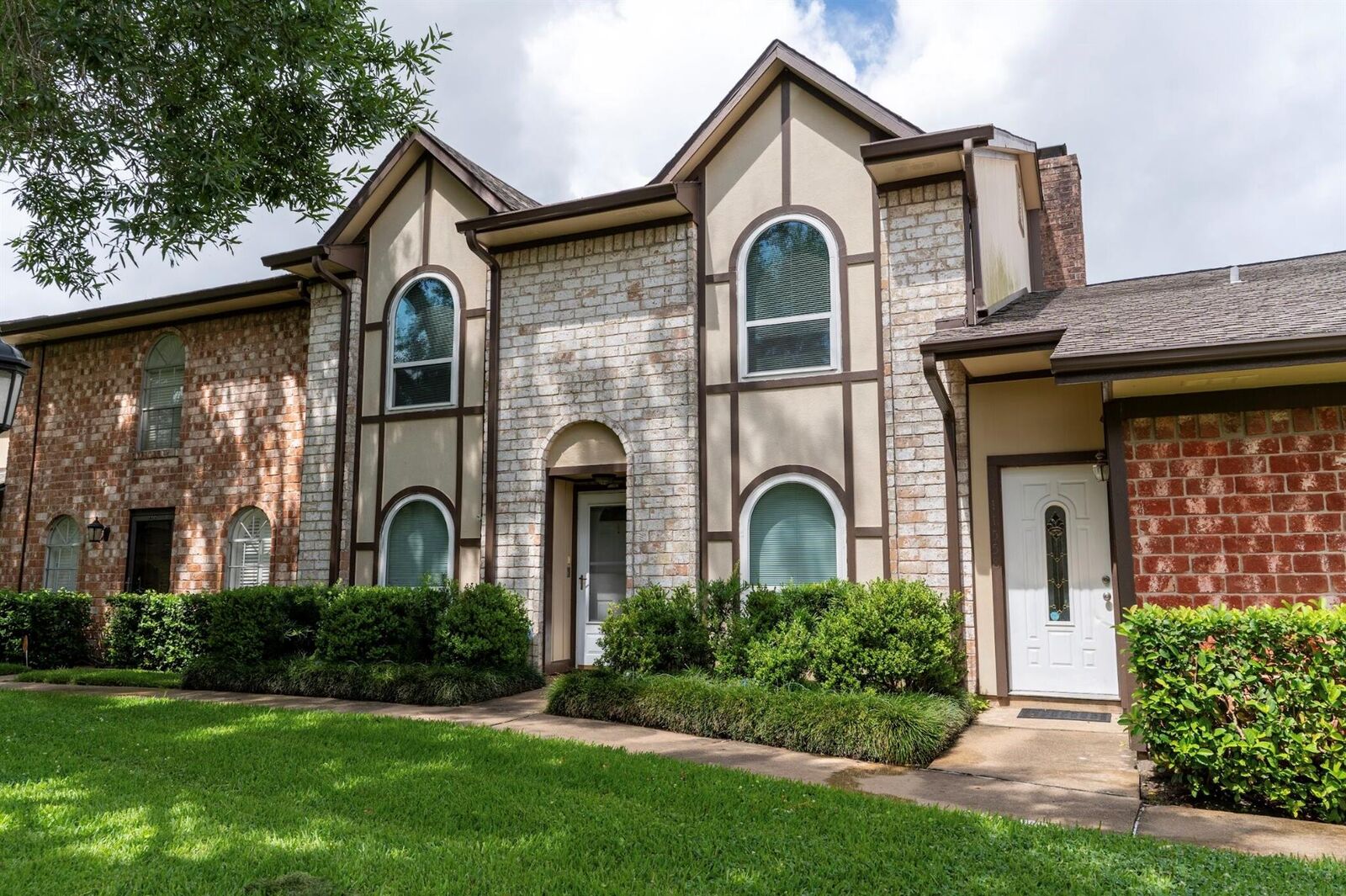 Property Photo: 11560 S Kirkwood Road TX 77477