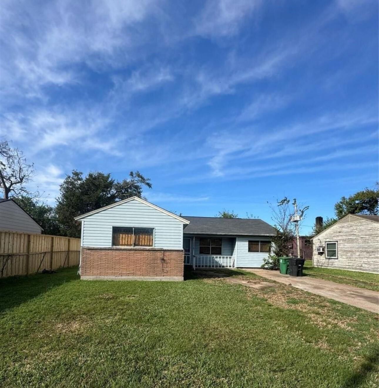 Property Photo: 11315 Raincove Drive TX 77016