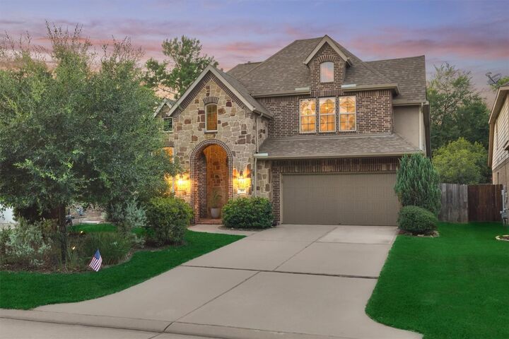 Property Photo:  319 Kinderwood Trail  TX 77316 