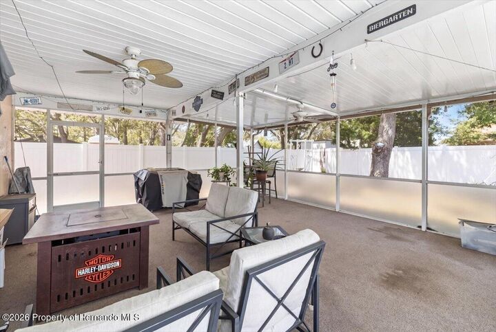 Property Photo: 1279 Deltona Boulevard FL 34606