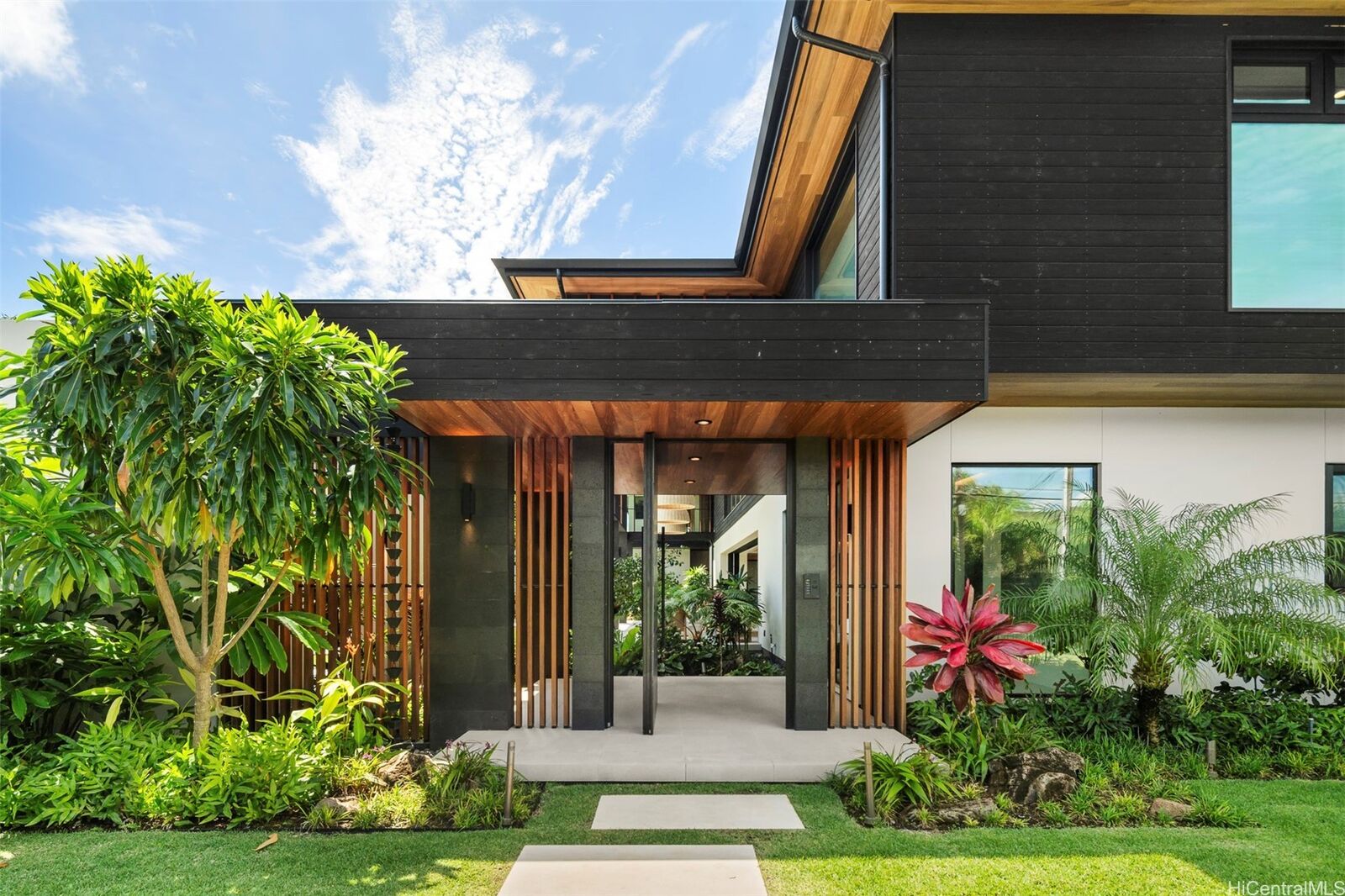 Property Photo:  4543 Aukai Avenue  HI 96816 