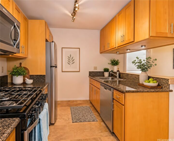 Property Photo:  91-1135 Puamaeole Street 20D  HI 96706 