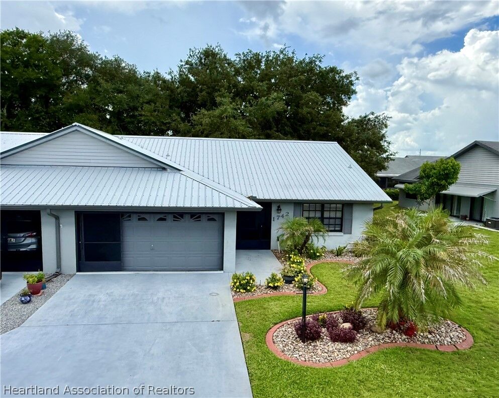 Property Photo:  1742 W Orangewood Place  FL 33825 