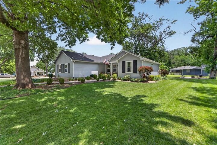 Property Photo: 301 S Elm Street KS 66053