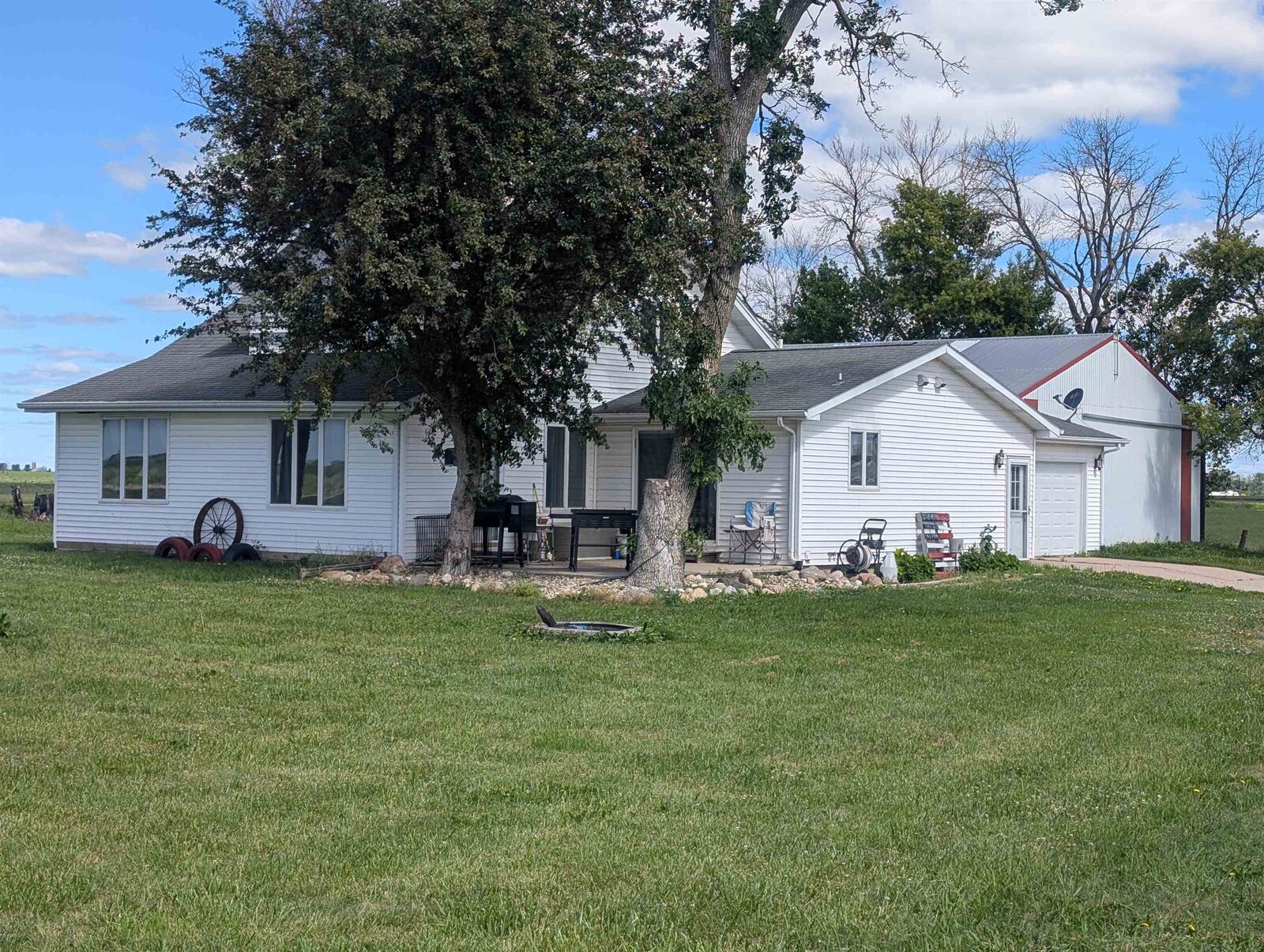Property Photo:  6610 240th Street  IA 51346 