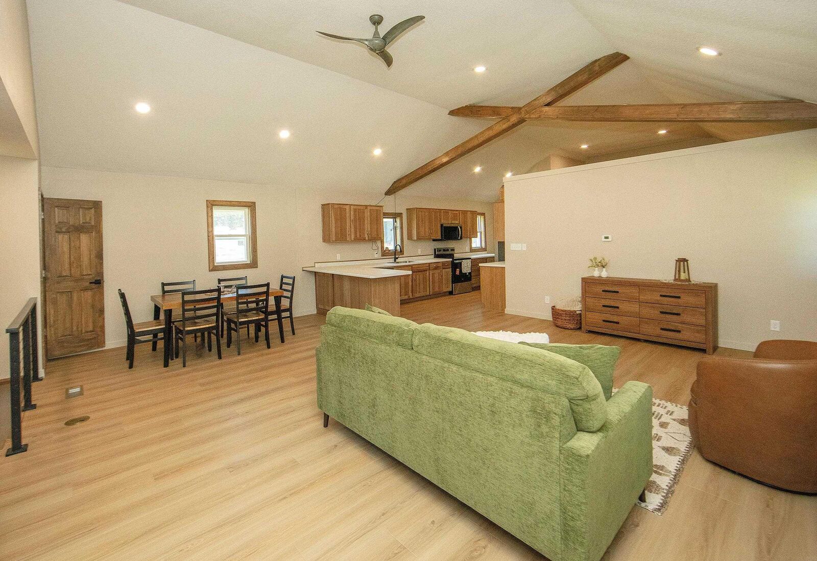 Property Photo:  814 Greeley Street  IA 50658 