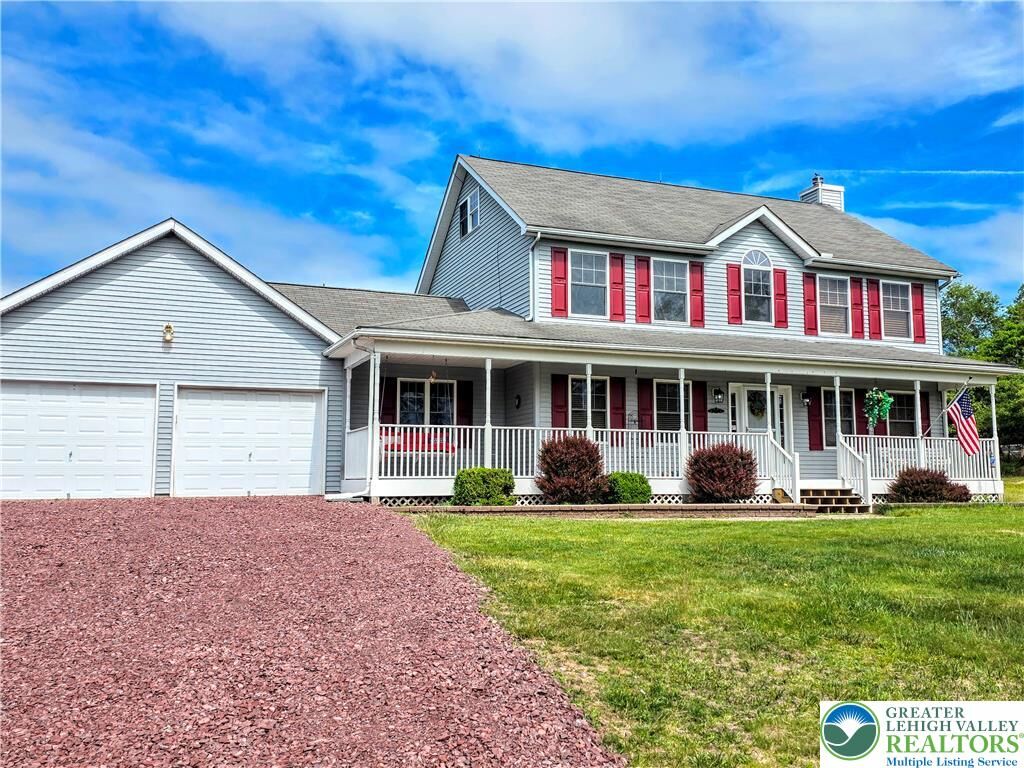 Property Photo: 450 Patten Circle PA 18210