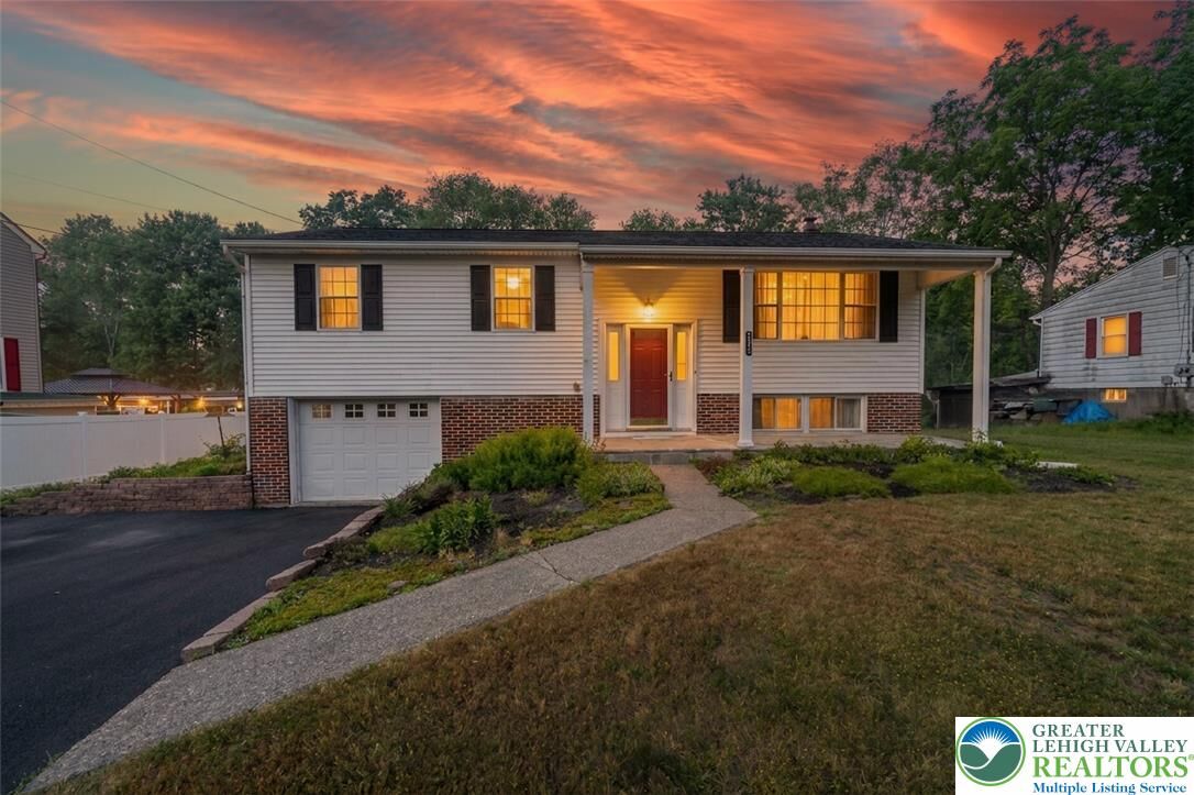 Property Photo:  2132 Clearview Avenue  PA 18360 