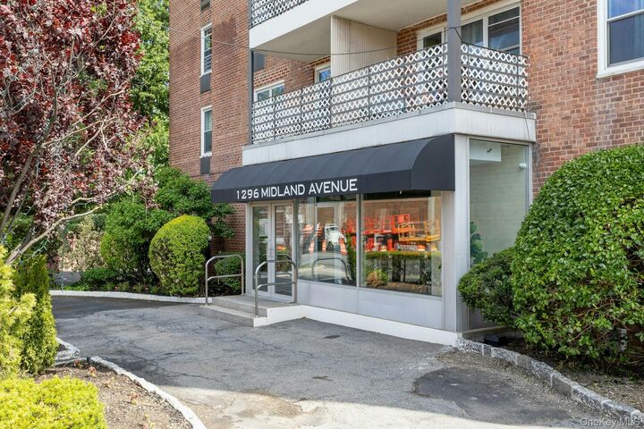 Property Photo:  1296 Midland Avenue L2  NY 10704 