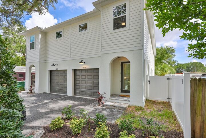 Property Photo: 1911 W Beach Street FL 33607