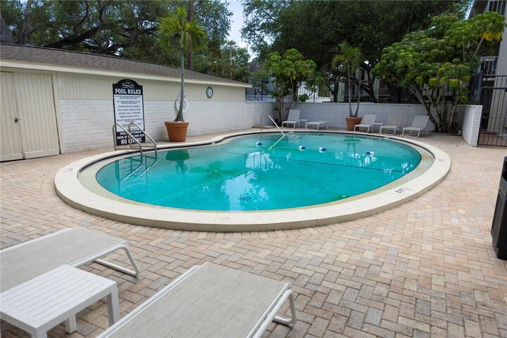 Property Photo: 3325 Bayshore Blvd Bayshore Blvd Boulevard SE E35 FL 33629