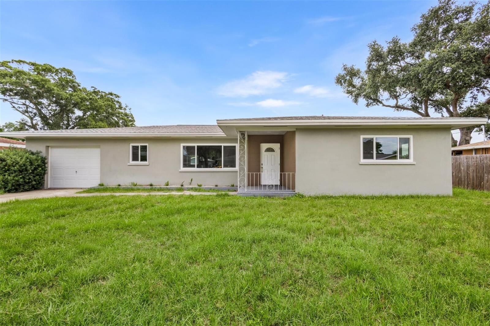 Property Photo: 1516 Lemon Street FL 33756