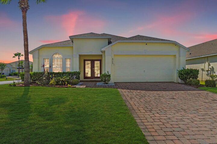 Property Photo: 4715 Cumbrian Lakes Drive FL 34746
