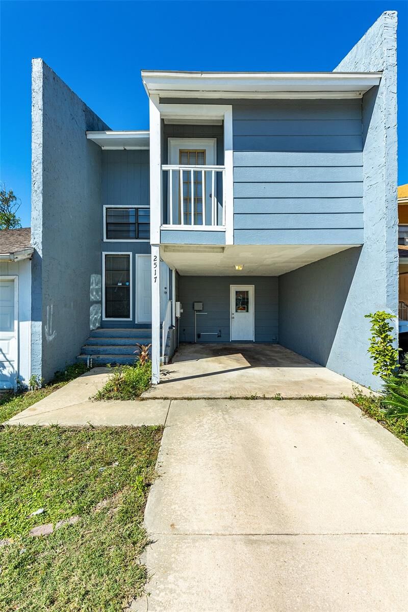 Property Photo: 2517 E Stanley Matthew Circle FL 33604