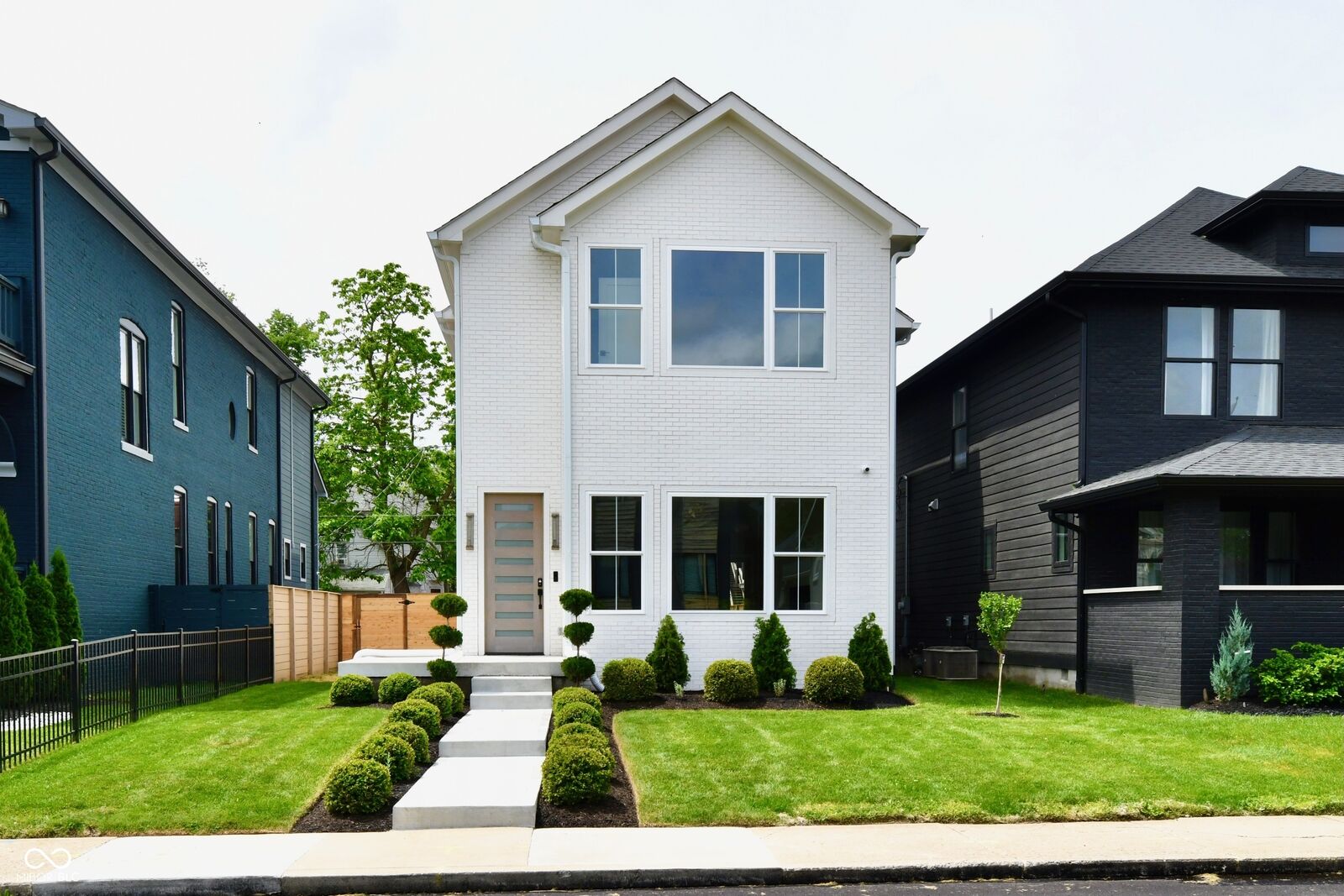 Property Photo: 2054 Carrollton Avenue IN 46202