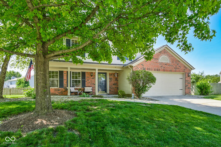 Property Photo:  1213 Barrington Drive  IN 46143 