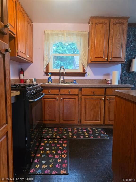 Property Photo: 38114 Walnut Street MI 48174 1041