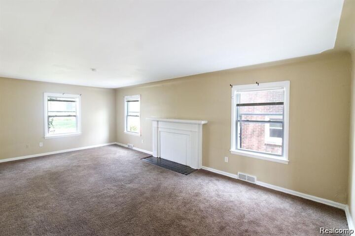 Property Photo: 15470 Mapleridge Street MI 48205 3029