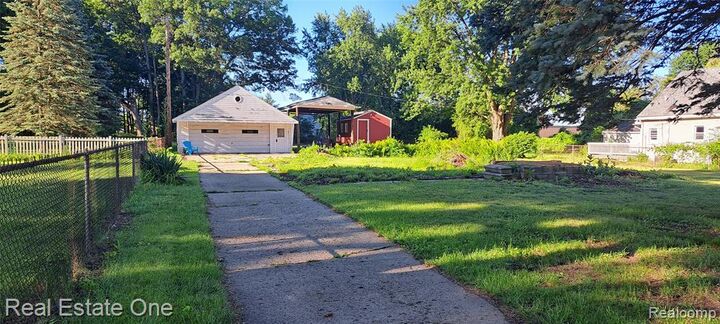 Property Photo: 23765 Mary Street MI 48180 2336