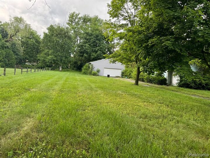 Property Photo: 2609 Bertha Avenue MI 48504 2372