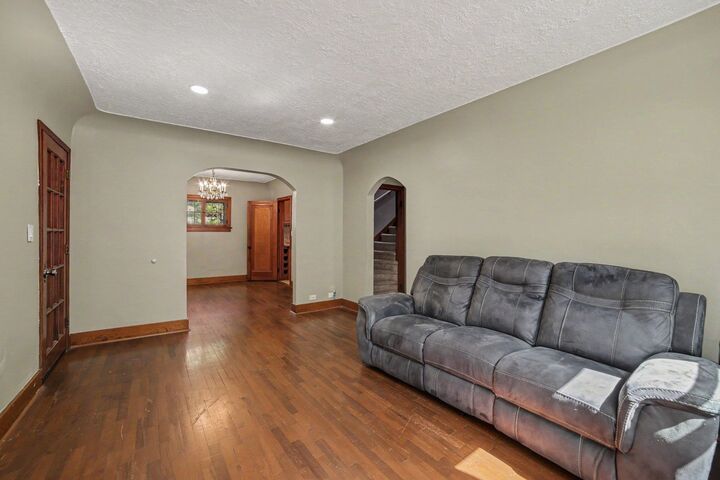 Property Photo:  402 E May Street  MI 48858 