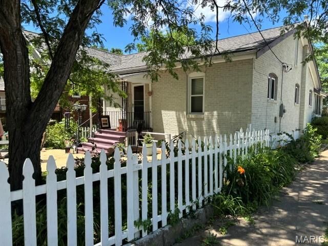 Property Photo:  524 Goethe Avenue  MO 63122 