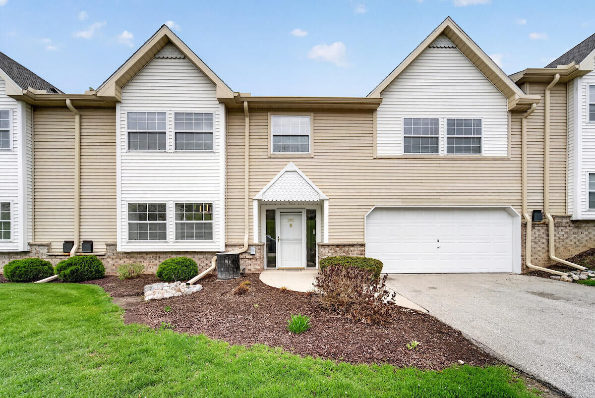 Property Photo:  390 Dustin Dr  WI 53045 