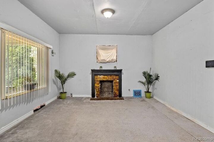 Property Photo: 49 Richton Street MI 48203
