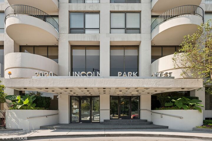 Property Photo:  2020 N Lincoln Park West 38ml  IL 60614 