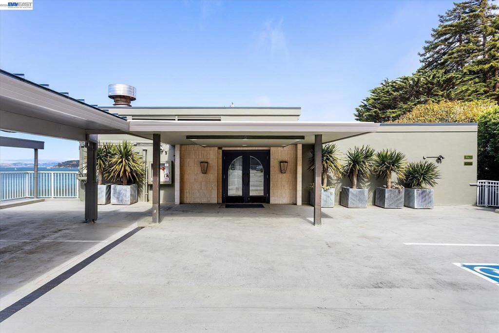 Property Photo: 100 South 208 CA 94965-2565