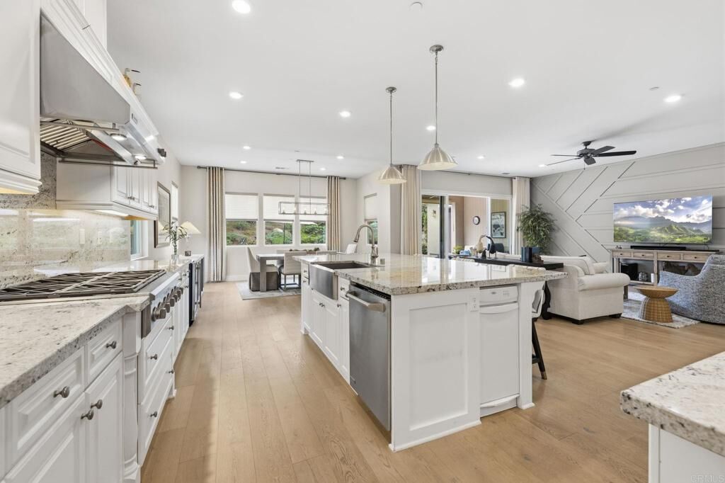 Property Photo: 5468 Reef Circle CA 92008
