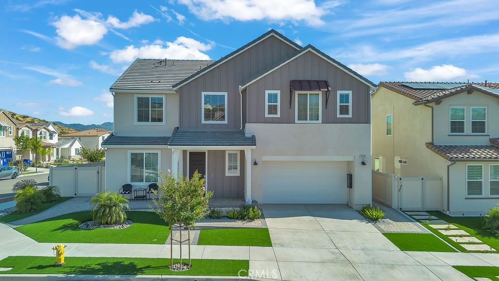 Property Photo:  18100 Tableau  CA 91350 