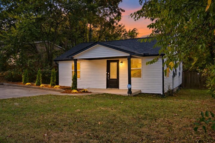 Property Photo: 316 Edwin St TN 37207