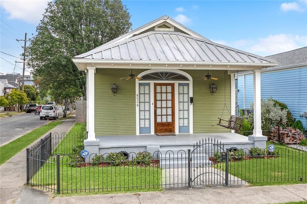 Property Photo: 8539 Freret Street LA 70118
