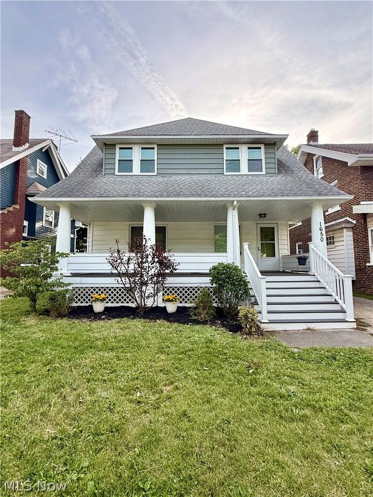 Property Photo:  1650 Elbur Avenue  OH 44107 