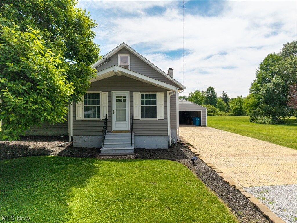 Property Photo:  1740 Anton Street  OH 44320 