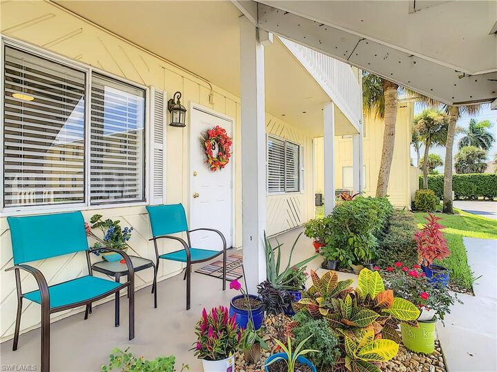 Property Photo: 4625 Bayshore Dr D8 FL 34112