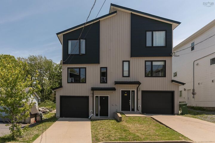42 Hilden Drive — photo 1