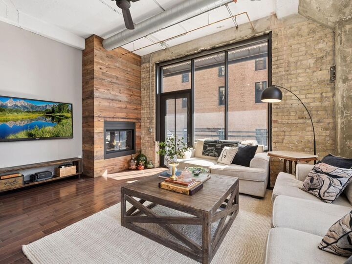 Property Photo: 618 Washington Avenue N 301 MN 55401