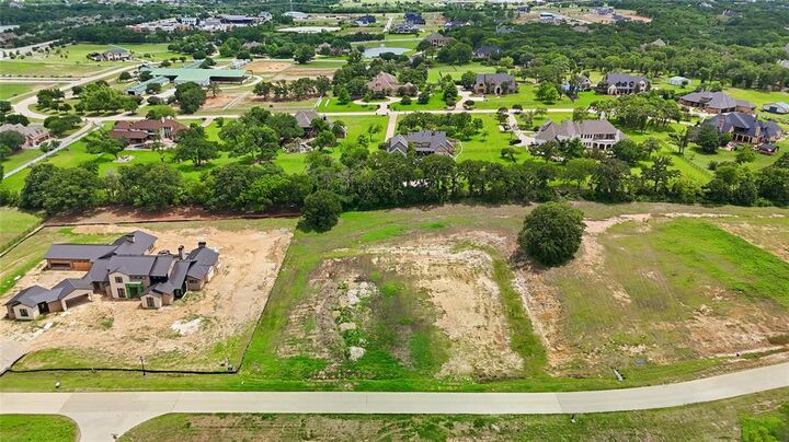 Property Photo: 1326 Clydesdale Road TX 76226