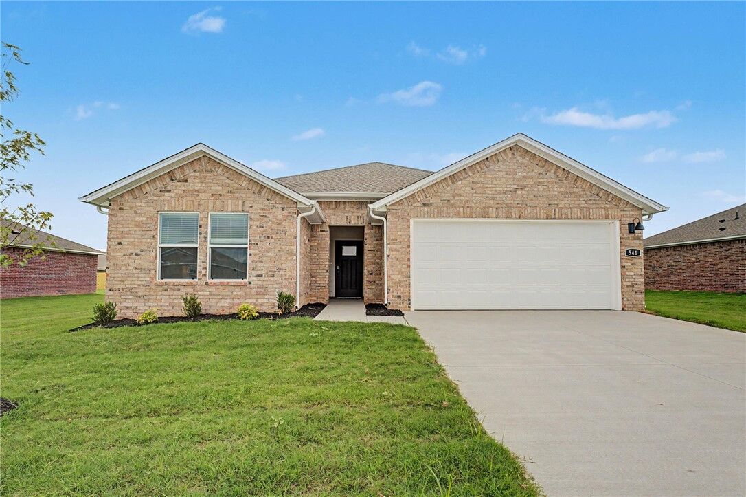 Property Photo:  541 Nevada Street  AR 72730 
