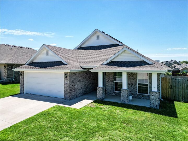 Property Photo:  531 Melrose Place  AR 72712 