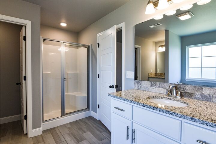 Property Photo:  531 Melrose Place  AR 72712 