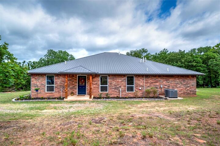 Property Photo:  340540 E 900 Road  OK 74834 