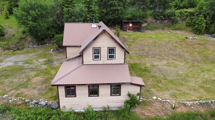 Property Photo: 456 Long Lake Avenue BC V0H 1J0