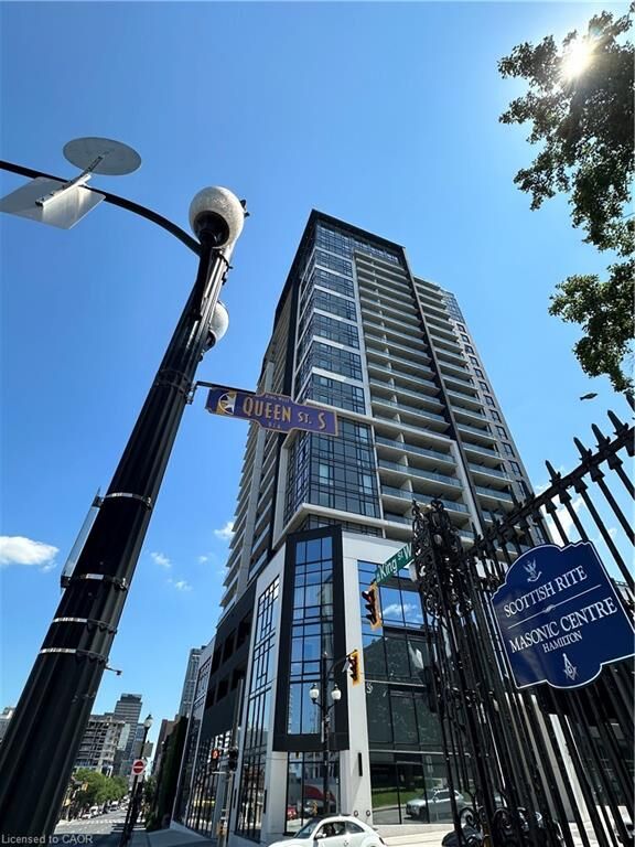 Property Photo:  15 Queen Street 1801  ON L8P 0C6 