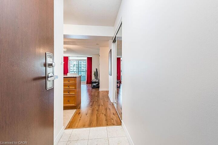 Property Photo:  335 Rathburn Road W 1703  ON L5B 0C8 