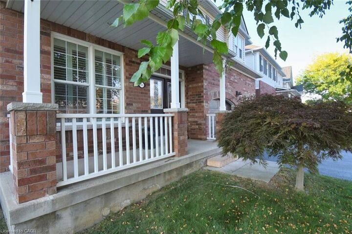 Property Photo: 188 Hunter Way ON N3T 0B7